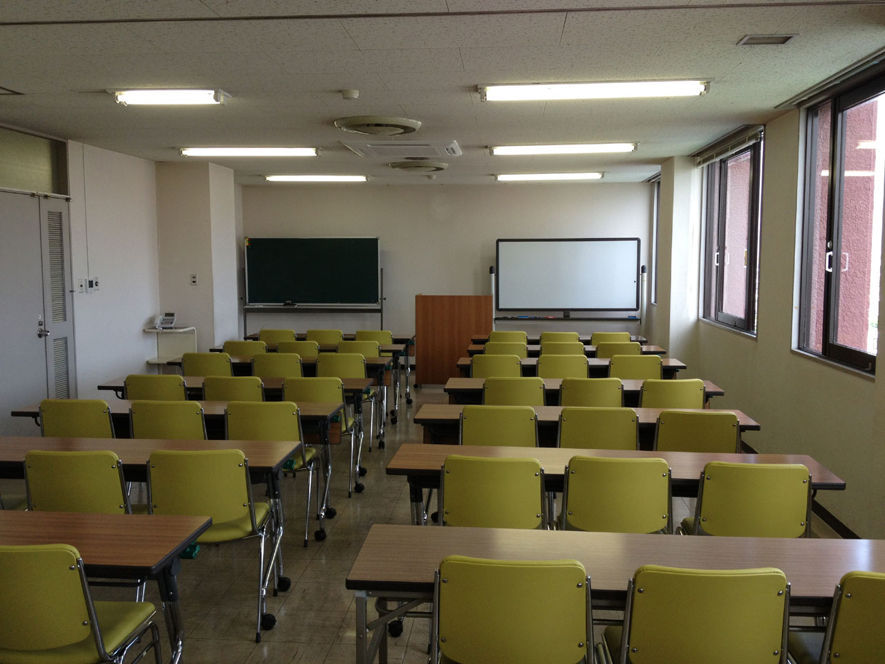 画像　佐賀県教育会館